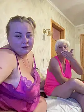 Mommy-girl-Lola - Naked body