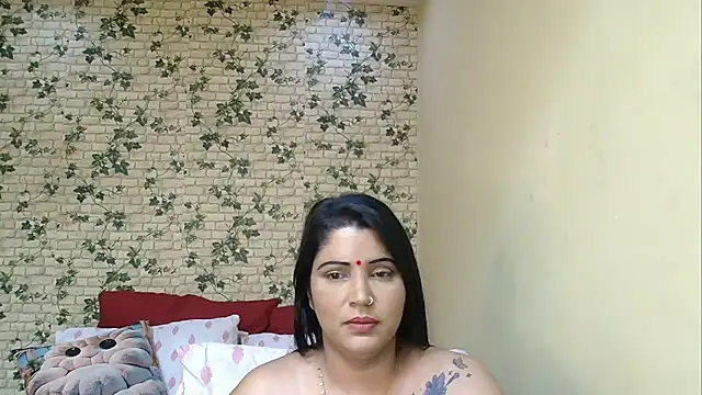 XIndianintimacy - it takes a real man to make me cum