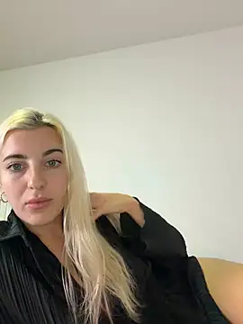 SweetMiiia - stand up and spank your ass hard x5 💦
