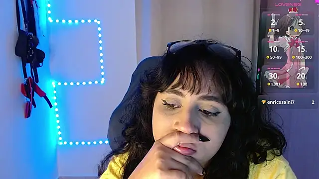 Valery__lovex - dildo in the pussy