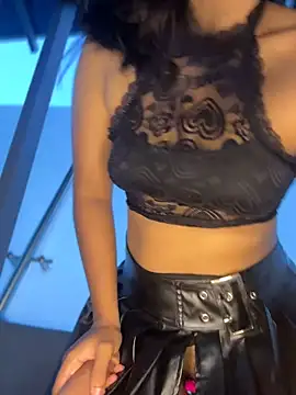Sara-Castillo - FUCK COCK IN THE DRESSING ROOM (RISKY)