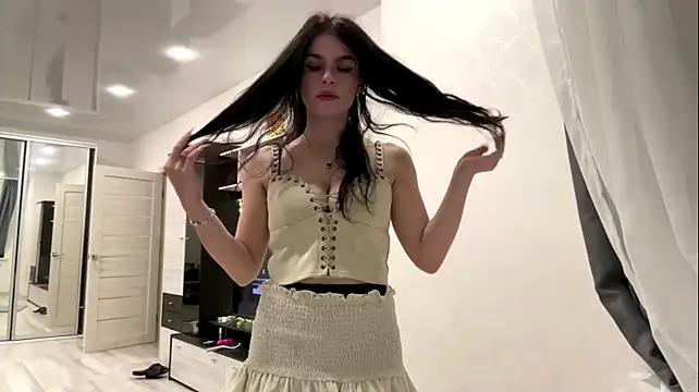 JeniceSourwine - Show my hot outfit:)