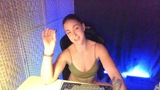 Youremilyrose - Topless