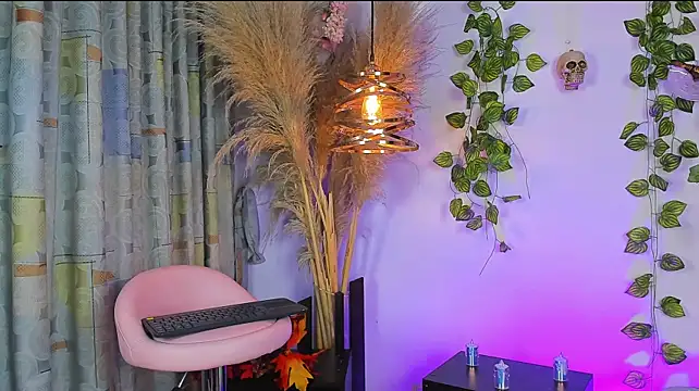 Quiinn_bx - 🌿🌼WILD CURVES WITH SPANKING 🍃✨