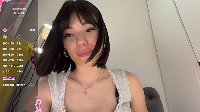 Barbie_Aria - water on my boobs