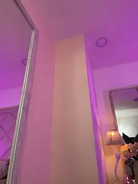 AliciaRoux - Pussy spread & clit play