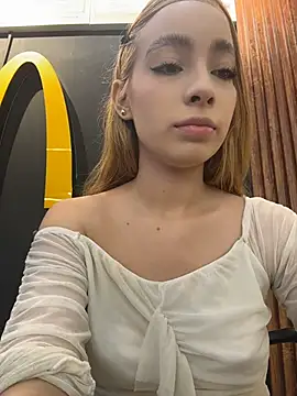 Isabella-gaviria - FUCK MY PUSSY IN MENS BATHROOM + CREAM🥵