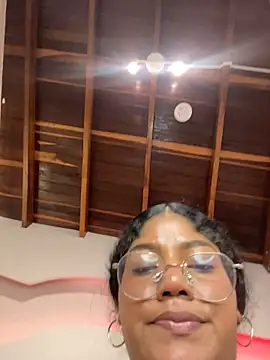 Molly__Beauty - 🍆 Blowjob + titsjob x 3min 🍆