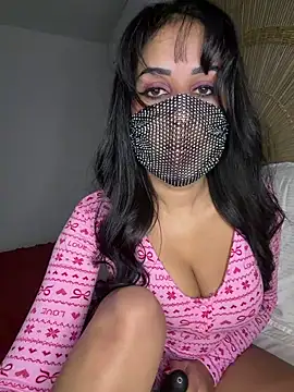 Queen-chamss - Play boobs