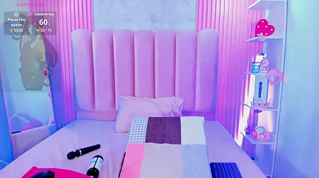 LunaRose18 - Show me your pink pussy