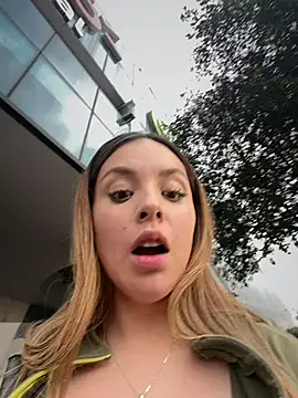 Alirawrz - Tease me while I’m at the gym