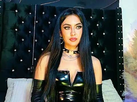 SofiaVoss - worship of latex outfits..