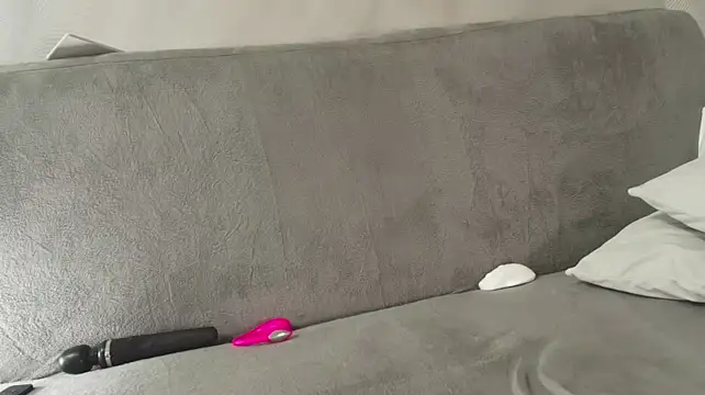 AriMoss - Finger in pussy