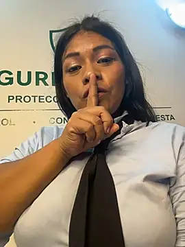 Emilly__Bown_ - Suck my boobs in the office