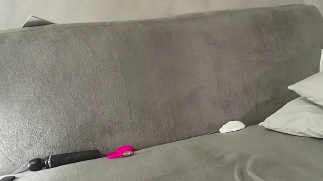 AriMoss - Finger in pussy