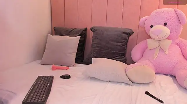 Chelsea_estel - 🍑Spanks Ass x 10🍑