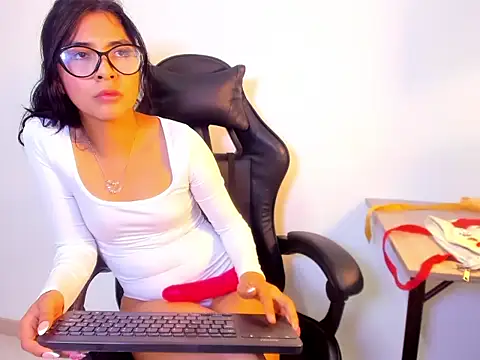 KensyRoseVs - Suck my fingers + fingers in my pussy