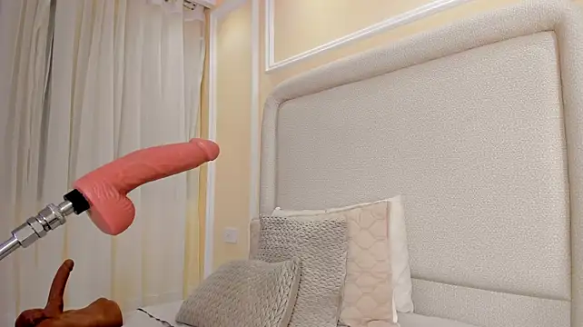 KatieBoison - FULL NAKED + OIL IN ASS + TWERKING