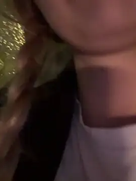Elsawhere - SHOW PUSSY WITH ONE FINGER BW LIPS🍓💦