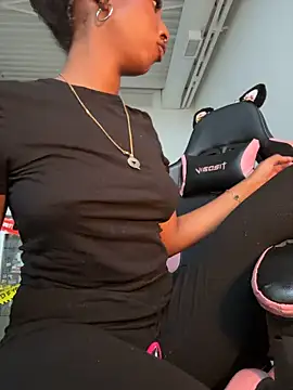 Your_Paris - Last tipper get Snapchat add+ Oil Ass