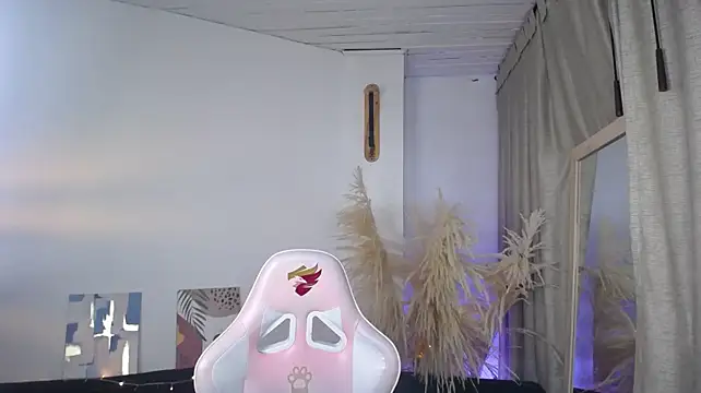 Wen_sky7 - RIDE DILDO IN PUSSY 5 MIN + REVERSE