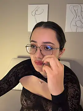 Isa_1207 - play with my pussy