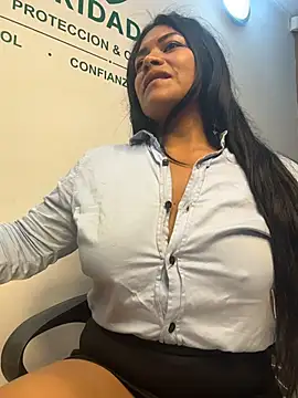 Emilly__Bown_ - take off my shirt at reception