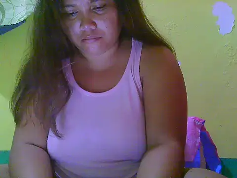Creamsweetpussy28 - hello everyone its my birthmonth :)