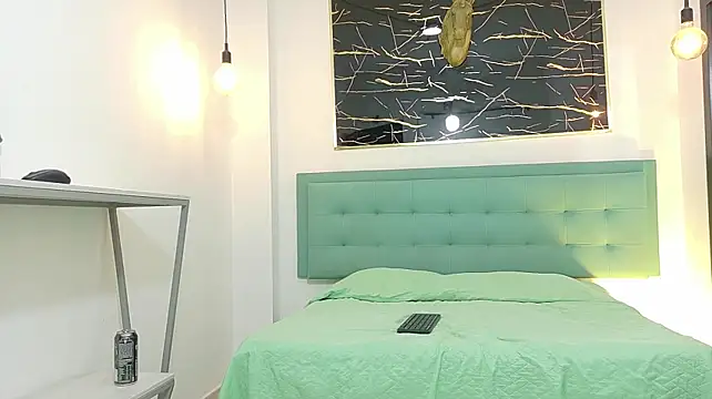 Yuri_Queen - Ride dildo