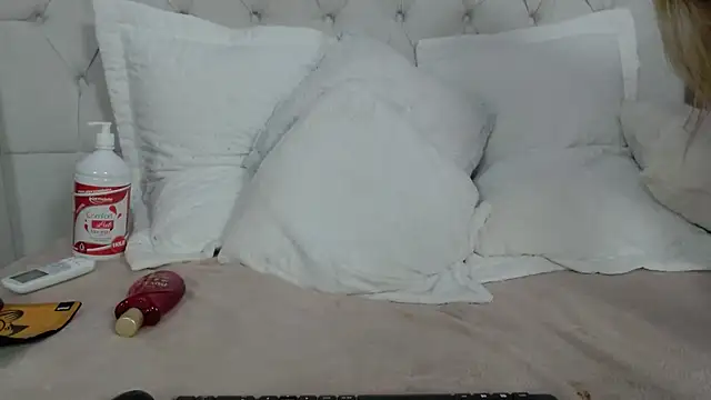 Caroll_Ass - ANAL DRAGON PLUG