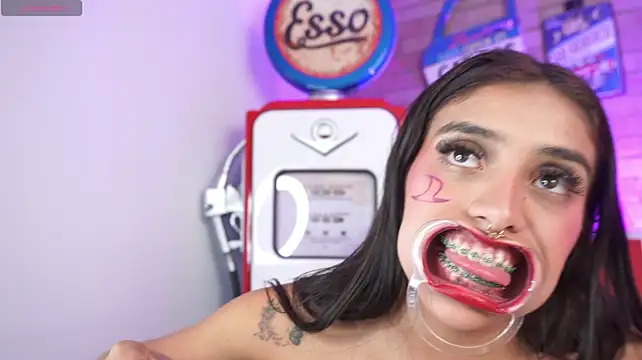Miss_collins - deepthroat and full saliva in my face.