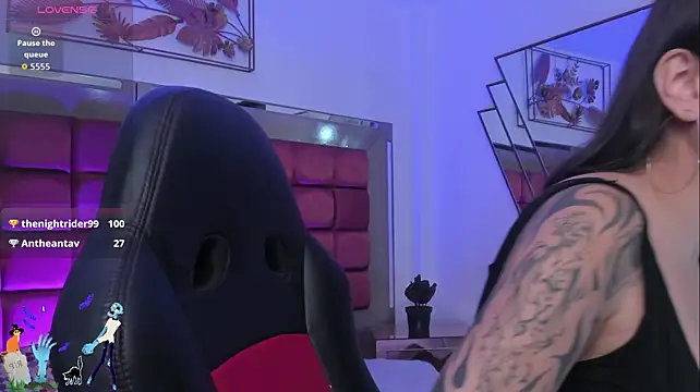 SaskiaGrendel - Explicit face sitting