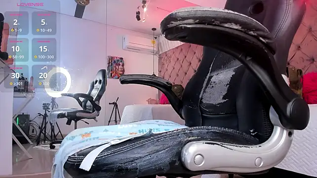 Auri__ - FINGERS IN MY PUSSY+SQUIRT