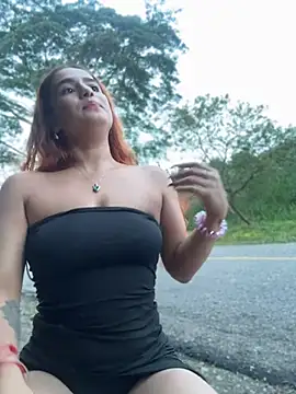 Isabella_ferrer99 - Thick saliva on the tits