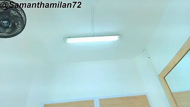 SamanthaMilann - At my feet