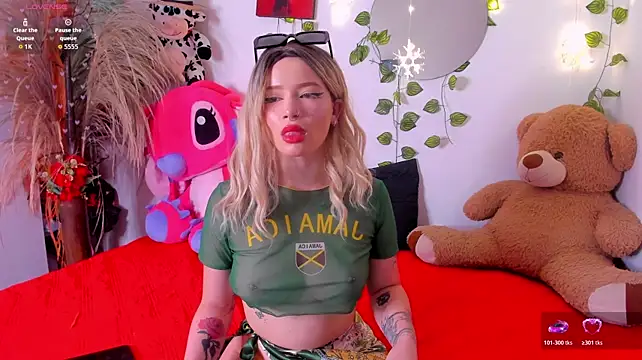AphroditeSweett - FINGERS IN MY PUSSY