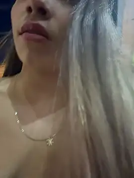 Hall_16 - Remove panty in mall
