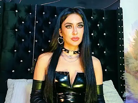 SofiaVoss - worship of latex outfits..
