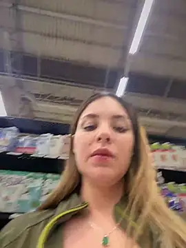 Alirawrz - Vibe me in the. Mall ?