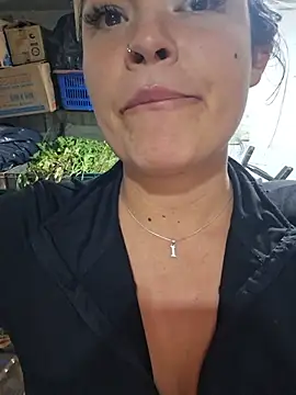 Isa_bella95 - Full naked for 2 min in store