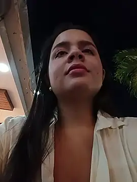 Julieth_hot-69 - Plug in ass
