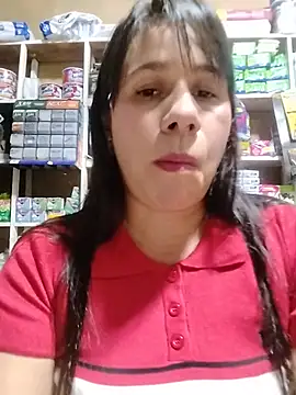 MIA-LARIOS - Enseña lo prohibido en la tienda 🙈