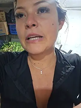 Isa_bella95 - Full naked for 2 min in store