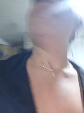 Isa_bella95 - Full naked for 2 min in store