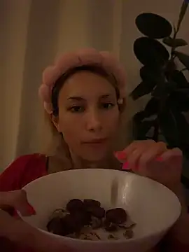 Suyneslii - Sexy show on coach