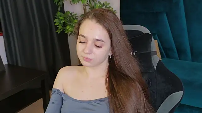 RachelBarker - suck a finger