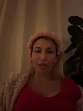 Suyneslii - Sexy show on coach