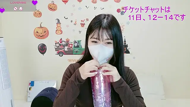 Mila_Velvet_LIVE - ドミに変えてローアングル騎乗位🎀