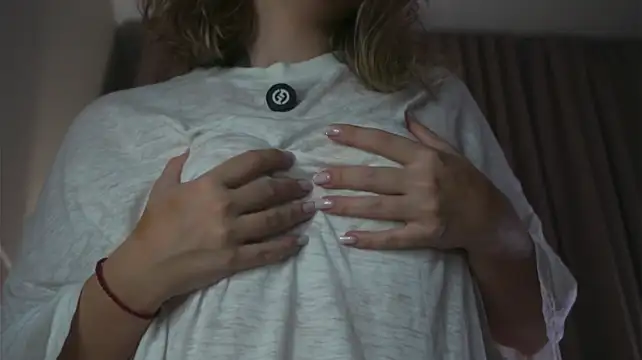 LoveSeekins - I seduce you with my legs