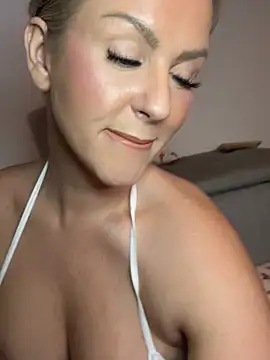 CharleighBaker - Striptease and 2 min control